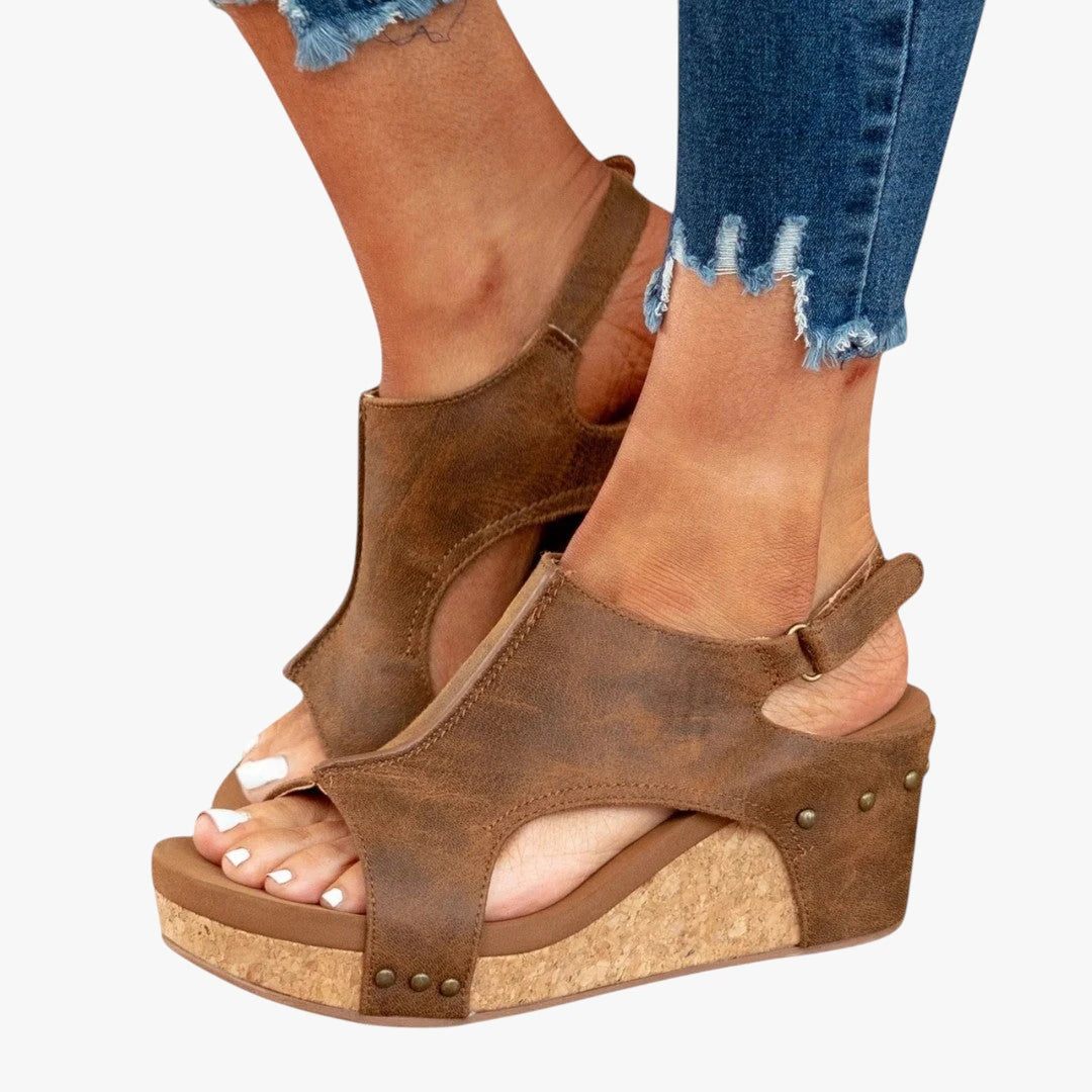 Dame Plateau Sandaler med Nitter og Velcro