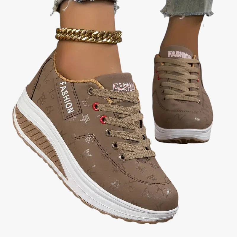 Dame Lette Brede Sneakers med Snøre og For