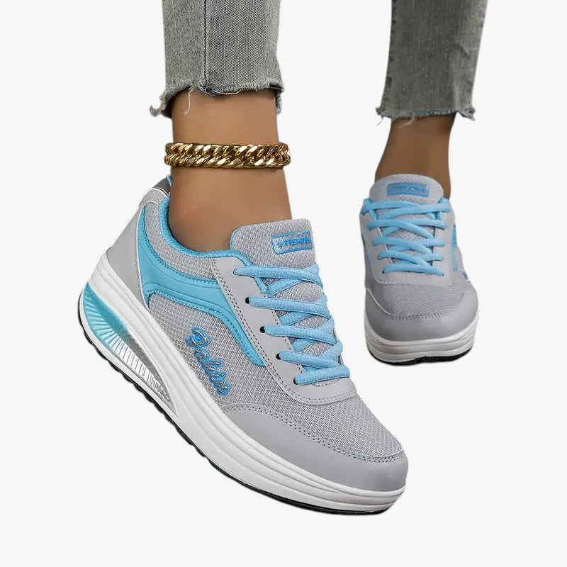 Dame Lette Brede Sneakers med Snøre og For