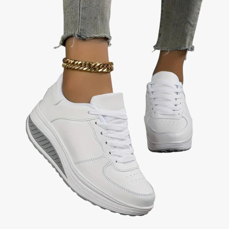 Dame Lette Brede Sneakers med Snøre og For
