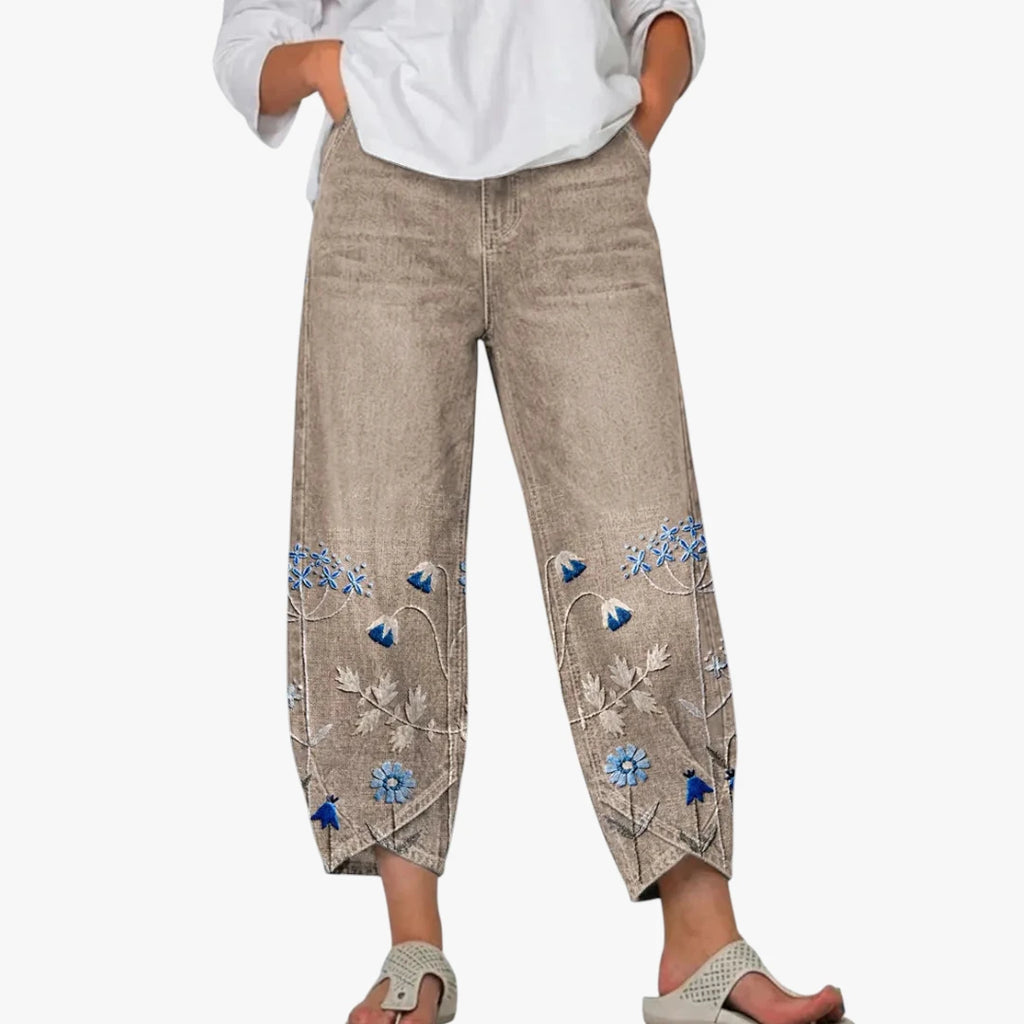 Dame Loose Fit Jeans med Blomsterdetaljer og Vide Ben