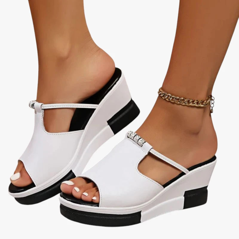 Dame Plateau Sandaler med Kilehæl og Embellished Detaljer