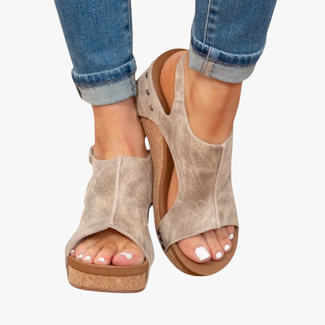 Dame Plateau Sandaler med Nitter og Velcro