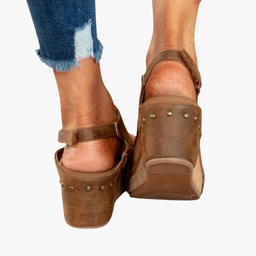 Dame Plateau Sandaler med Nitter og Velcro